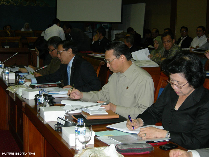 Realisasi BBM Subsidi 2011 Lebihi Kuota